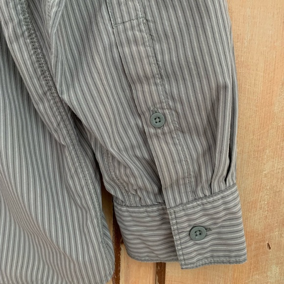 The North Face | Men's lightweight button down | sz L | EUC - Picture 4 of 6